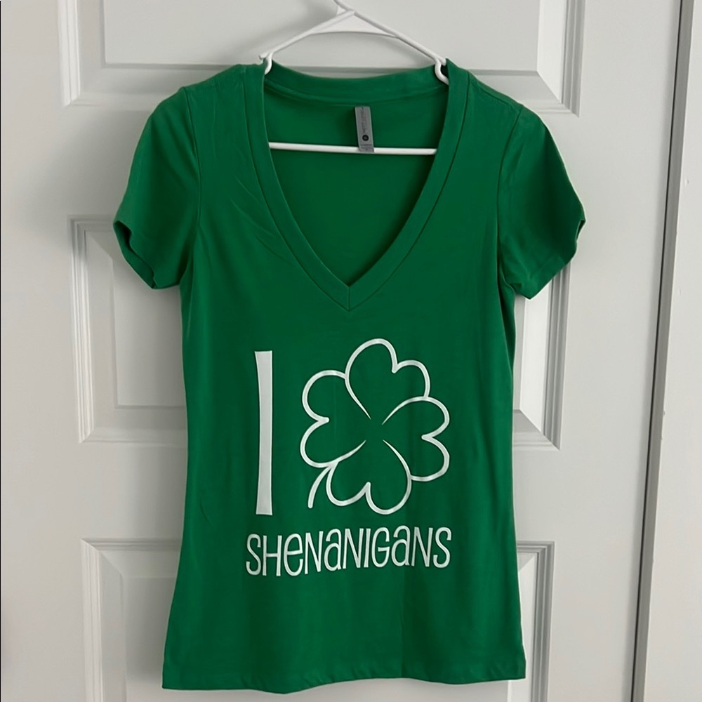 Green Shamrock Graphic Tee